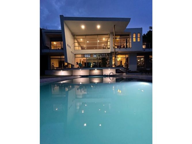 Casa de 4 alcobas en venta en Lagos Del Caujaral, Puerto Colombia, 579 m² · foto 4 de 21