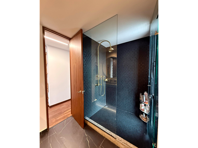 Apartamento de 2 alcobas en venta en Los Salados, Medellín, 129 m² · foto 18 de 19