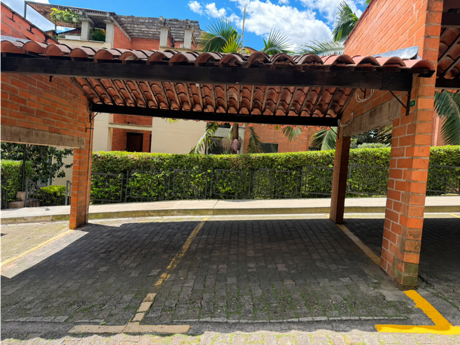 Apartamento de 3 alcobas en venta en Loma De Las Brujas, Envigado, 92 m² · foto 15 de 15