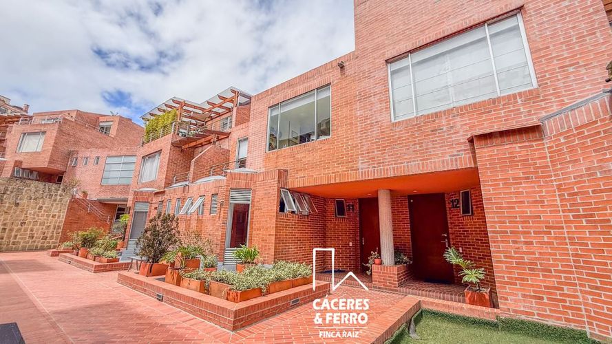 Casa de 4 alcobas en venta en Bosques Del Marques, Bogotá, 226 m² · foto 2 de 22