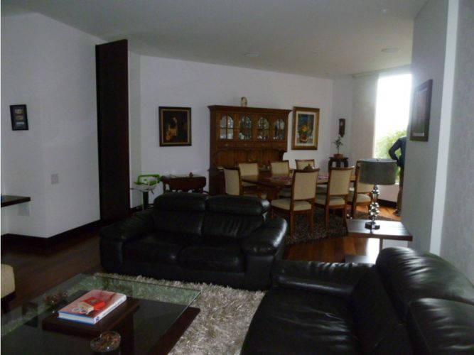 Apartamento de 3 alcobas en venta en Ciudad Jardin Norte, Bogotá, 304 m² · foto 2 de 20
