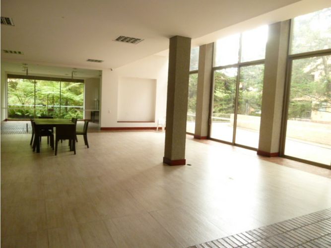 Apartamento de 3 alcobas en venta en Ciudad Jardin Norte, Bogotá, 304 m² · foto 17 de 20