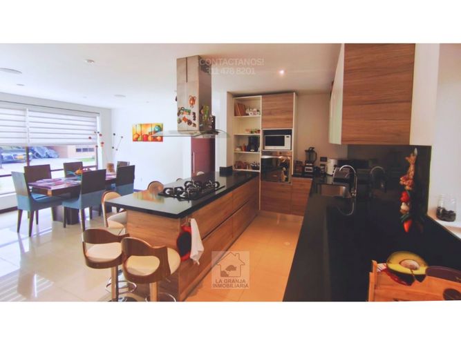 Casa de 5 alcobas en arriendo en La Estacion, Cajicá, 270 m² · foto 3 de 24