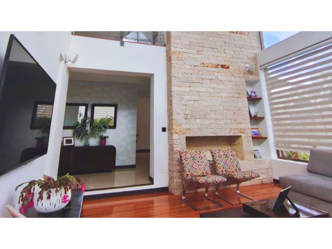 Casa de 5 alcobas en arriendo en La Estacion, Cajicá, 270 m² · foto 18 de 24