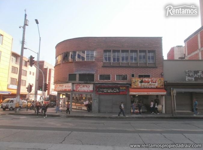 Edificio en venta en San Benito, Medellín, 817 m² · foto 3 de 4
