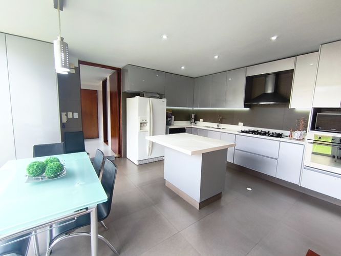 Casa de 4 alcobas en venta en Las Juntas, Chía, 381 m² · foto 5 de 22