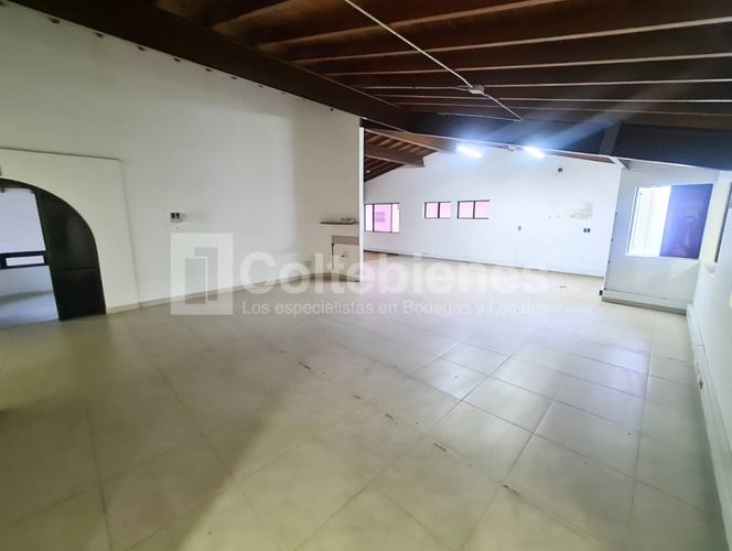 Casa de 20 alcobas en arriendo en Santa Maria De Los Angeles, Medellín, 680 m² · foto 6 de 17