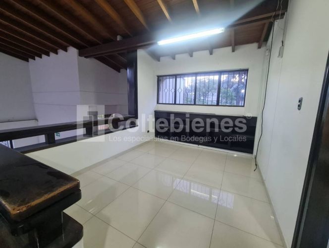 Casa de 20 alcobas en arriendo en Santa Maria De Los Angeles, Medellín, 680 m² · foto 9 de 17