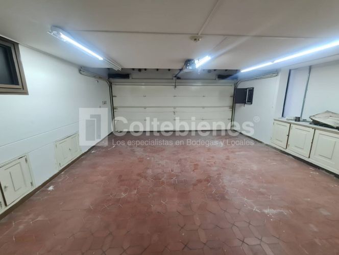 Casa de 20 alcobas en arriendo en Santa Maria De Los Angeles, Medellín, 680 m² · foto 11 de 17