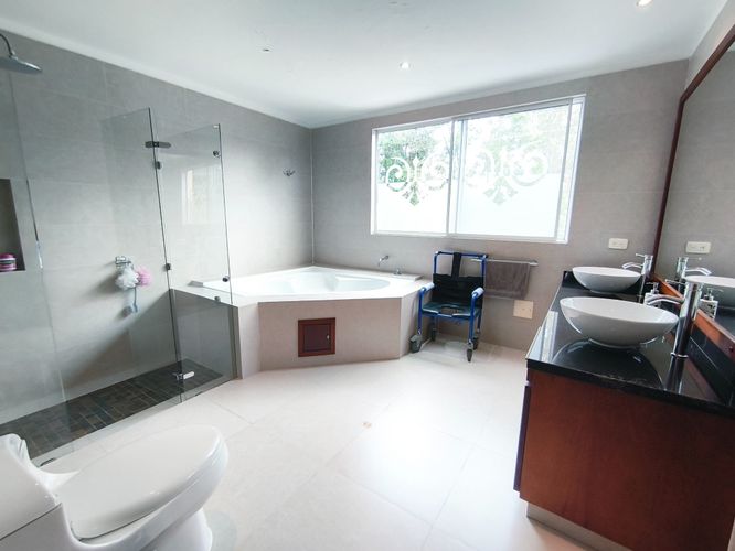 Casa de 4 alcobas en venta en Las Juntas, Chía, 381 m² · foto 13 de 22
