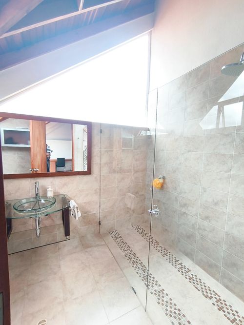 Casa de 4 alcobas en venta en Las Juntas, Chía, 381 m² · foto 15 de 22