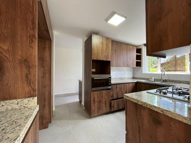 Casa de 4 alcobas en venta en El Poblado, Medellín, 300 m² · foto 6 de 20