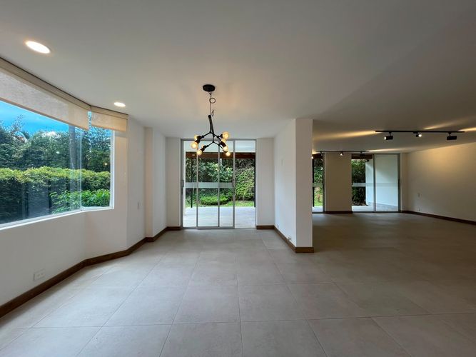 Casa de 4 alcobas en venta en El Poblado, Medellín, 300 m² · foto 8 de 20