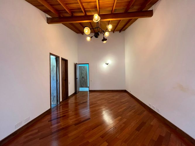 Casa de 4 alcobas en venta en El Poblado, Medellín, 300 m² · foto 15 de 20