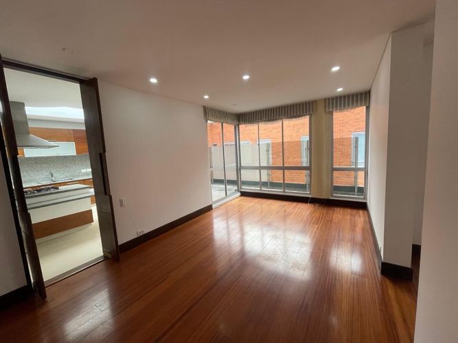 Apartamento de 3 alcobas en venta en Chicó Alto, Bogotá, 285 m² · foto 4 de 19