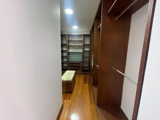 Apartamento de 3 alcobas en venta en Chicó Alto, Bogotá, 285 m² · foto 16 de 19