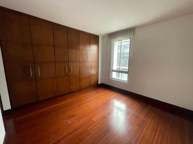 Apartamento de 3 alcobas en venta en Chicó Alto, Bogotá, 285 m² · foto 10 de 19