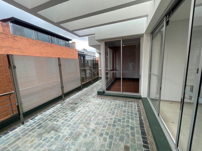 Apartamento de 3 alcobas en venta en Chicó Alto, Bogotá, 285 m² · foto 6 de 19