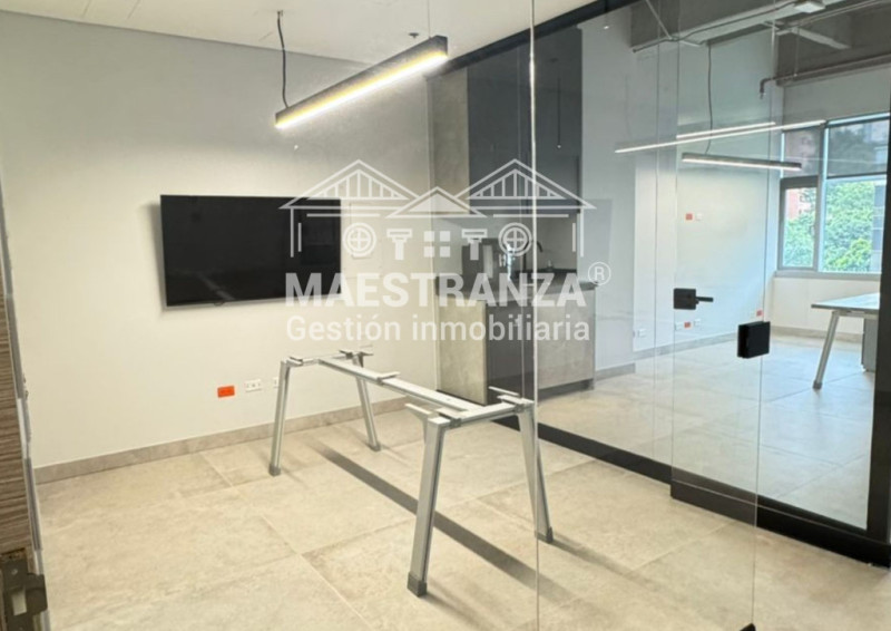 Oficina en venta en El Poblado, Medellín 2