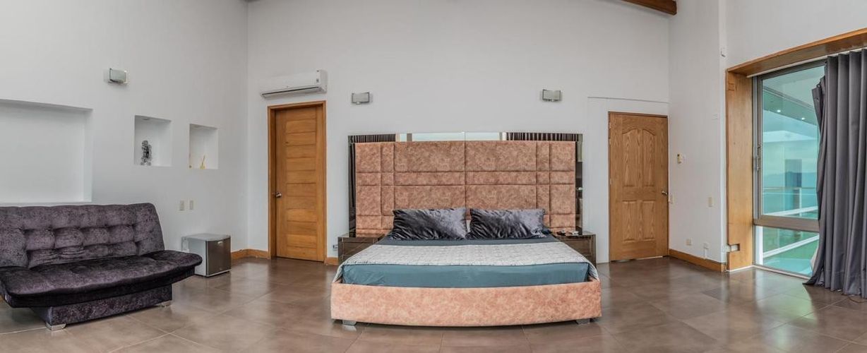 Casa de 10 alcobas en venta en Los Balsos, Medellín, 1000 m² · foto 13 de 20