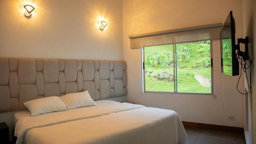 Casa de 10 alcobas en venta en Los Balsos, Medellín, 1000 m² · foto 11 de 20
