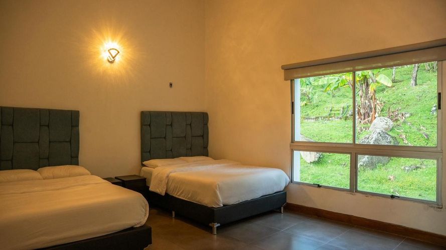 Casa de 10 alcobas en venta en Los Balsos, Medellín, 1000 m² · foto 16 de 20