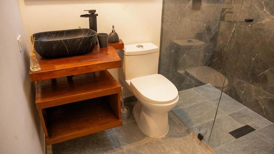 Casa de 10 alcobas en venta en Los Balsos, Medellín, 1000 m² · foto 18 de 20