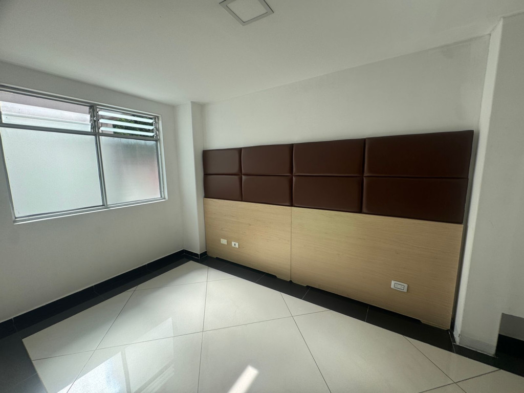 Edificio en venta en Los colores, Medellín 4