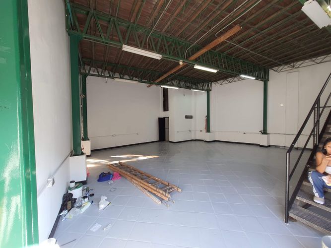 Bodega en arriendo en Perpetuo Socorro, Medellín, 190 m² · foto 2 de 12