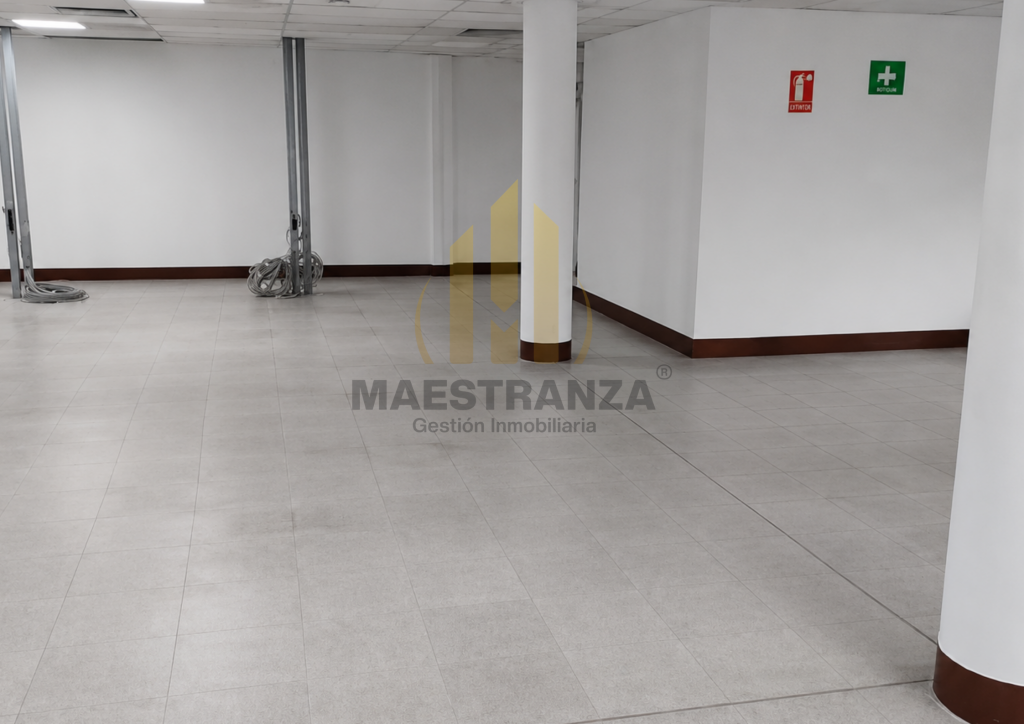 Edificio en venta en El Poblado, Medellín 4