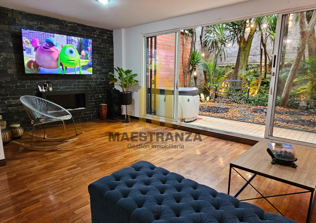 Casa en venta en El Poblado, Medellín 2