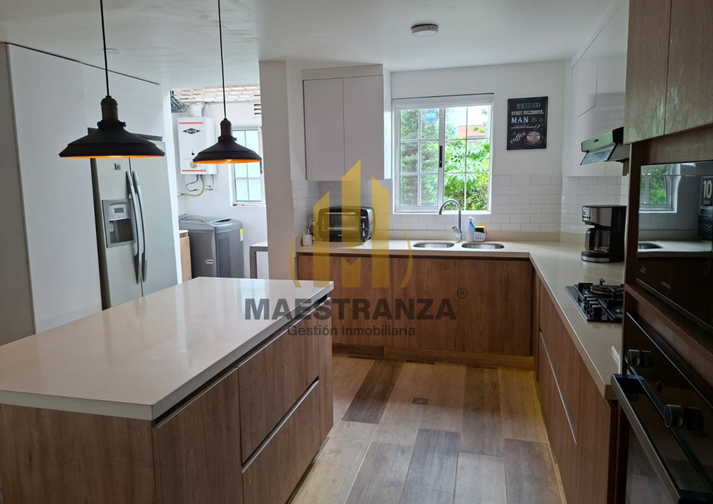Casa en venta en El Poblado, Medellín 4