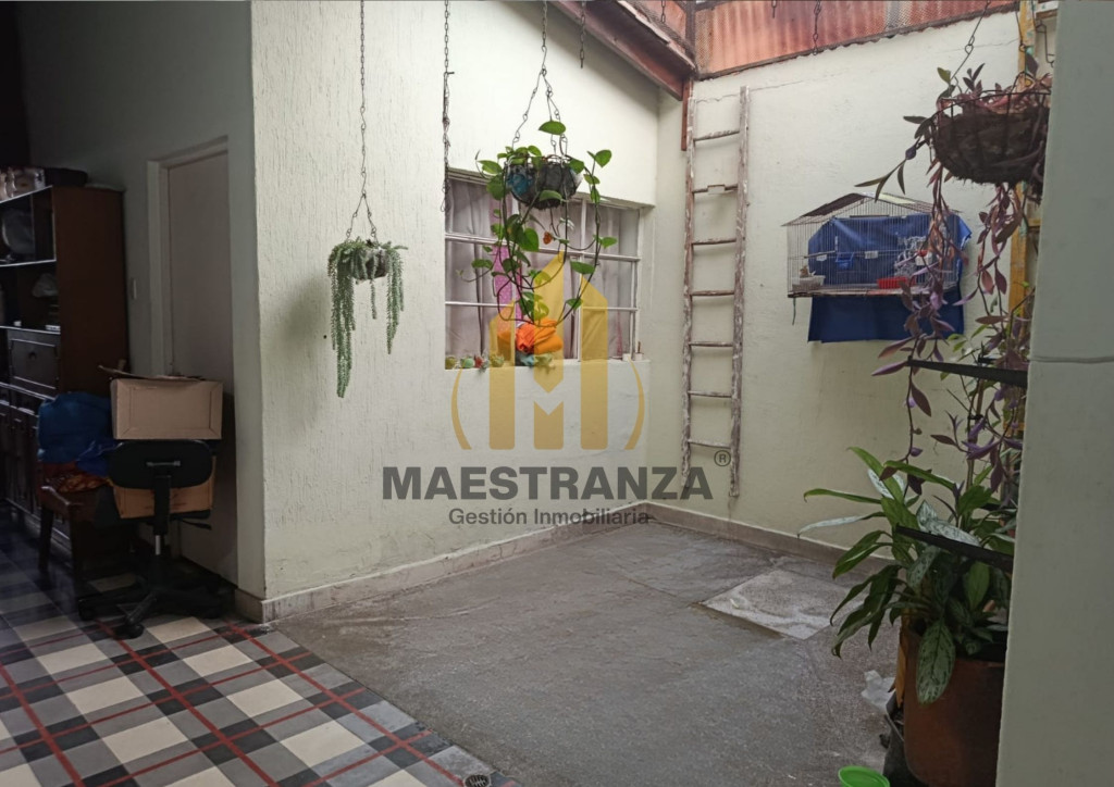 Casa Lote en venta en Laureles, Medellín 4