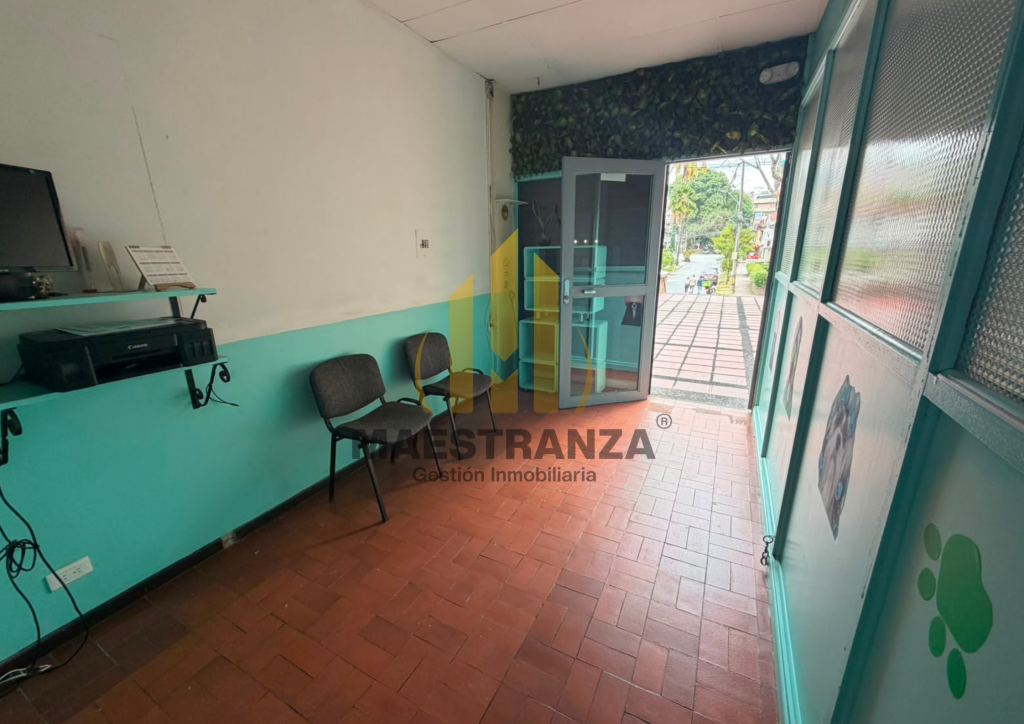 Local comercial en venta en Los colores, Medellín 3