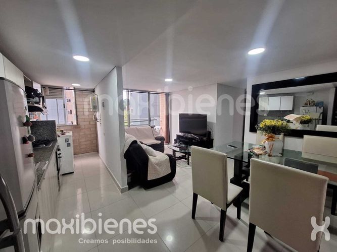Apartamento de 3 alcobas en venta en Aves Maria, Sabaneta, 69 m² · foto 2 de 15
