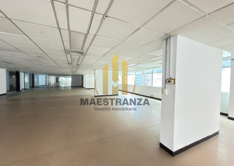 Oficina en venta en El Poblado, Medellín 2