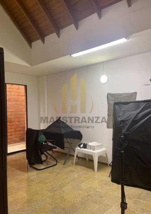 Oficina en arriendo en La Aguacatala, Medellín, 170 m² · foto 4 de 12