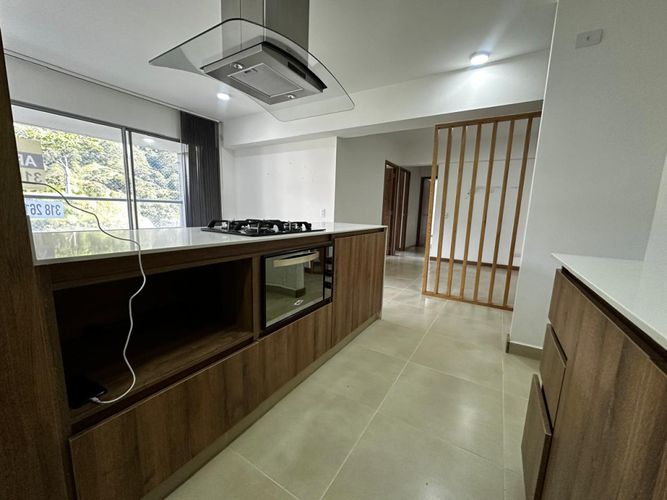Apartamento de 3 alcobas en arriendo en Prados De Sabaneta, Sabaneta, 85 m² · foto 3 de 17