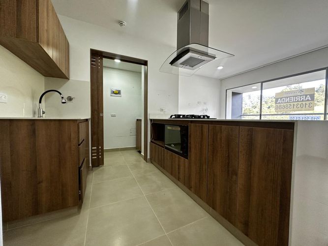 Apartamento de 3 alcobas en arriendo en Prados De Sabaneta, Sabaneta, 85 m² · foto 4 de 17