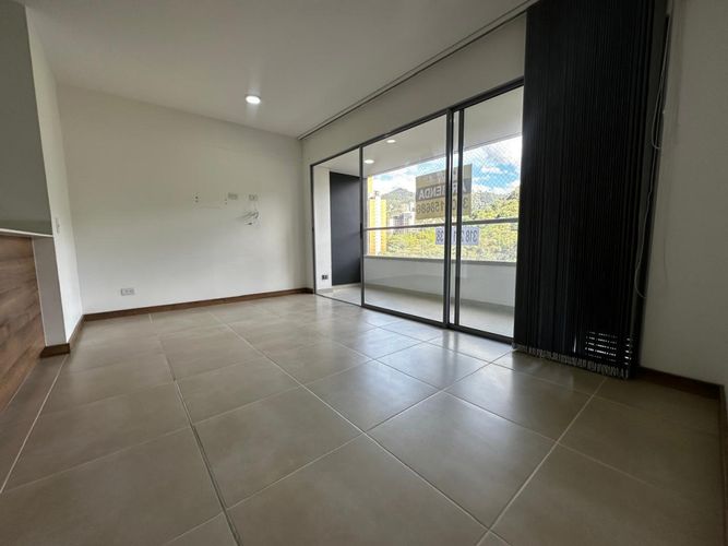 Apartamento de 3 alcobas en arriendo en Prados De Sabaneta, Sabaneta, 85 m² · foto 5 de 17