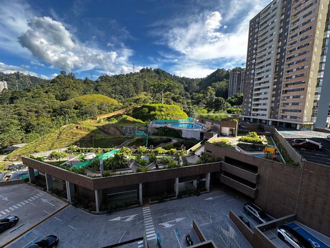 Apartamento de 3 alcobas en arriendo en Prados De Sabaneta, Sabaneta, 85 m² · foto 8 de 17