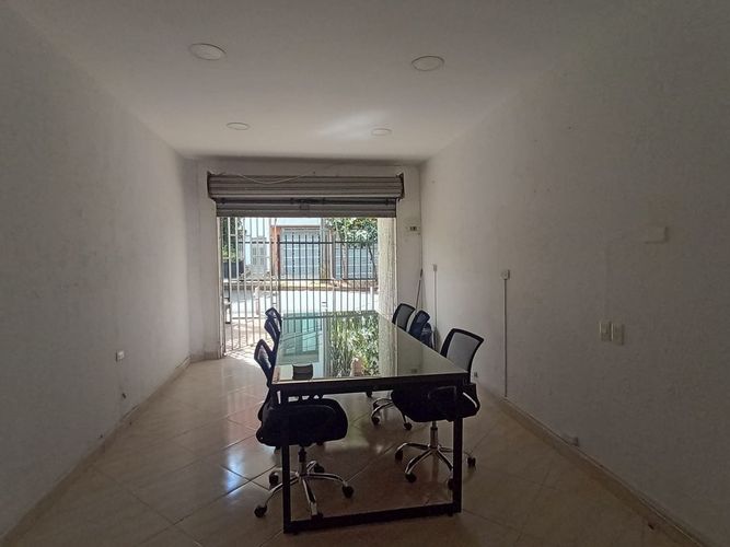 Local en arriendo en Laureles, Medellín, 24 m² · foto 8 de 13