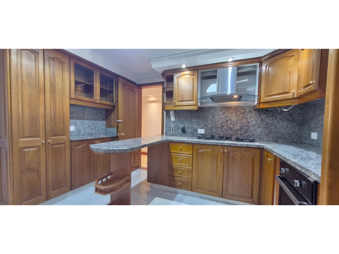 Apartamento de 3 alcobas en venta en Alameda, Bogotá, 223 m² · foto 4 de 19