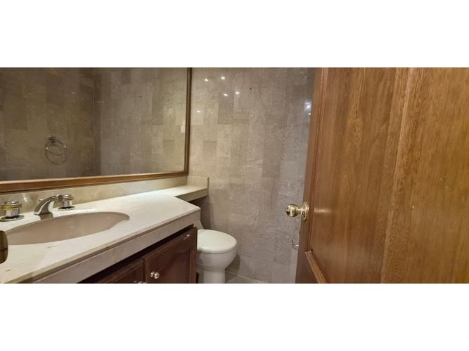 Apartamento de 3 alcobas en venta en Alameda, Bogotá, 223 m² · foto 6 de 19