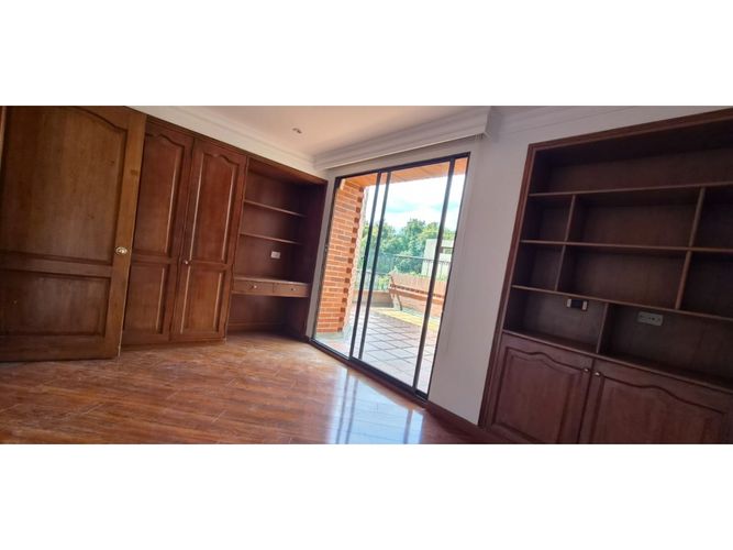 Apartamento de 3 alcobas en venta en Alameda, Bogotá, 223 m² · foto 12 de 19