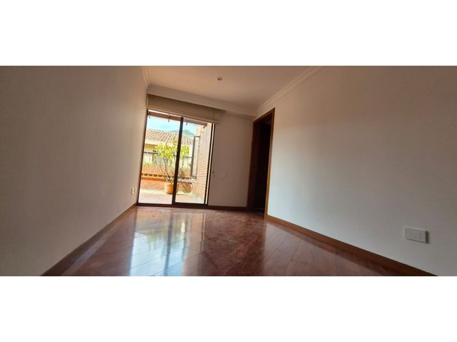 Apartamento de 3 alcobas en venta en Alameda, Bogotá, 223 m² · foto 14 de 19