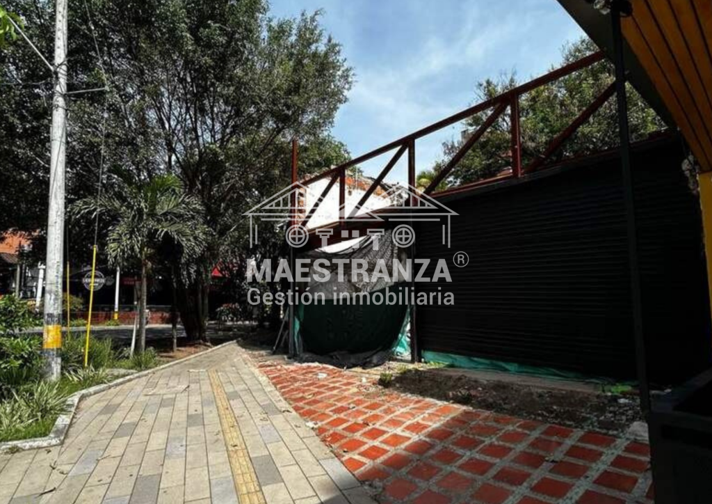 Casa Lote en venta en Laureles, Medellín 2
