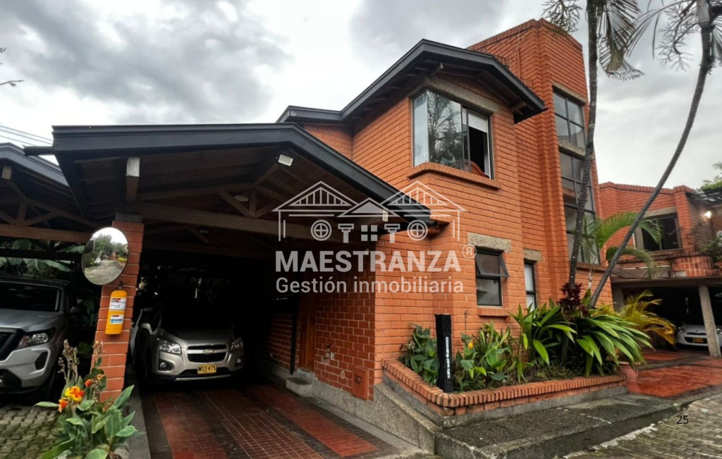 Casa en venta en El Poblado, Medellín 2