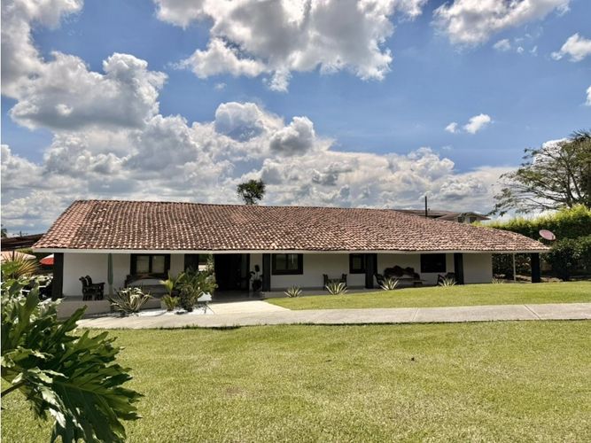 Finca en venta en Condina, Pereira, 1776 m² · foto 12 de 24