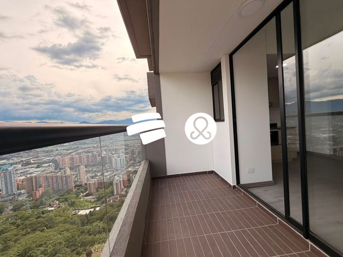 Apartamento de 2 alcobas en venta en Asomadera No.2, Medellín, 72 m² · foto 6 de 14